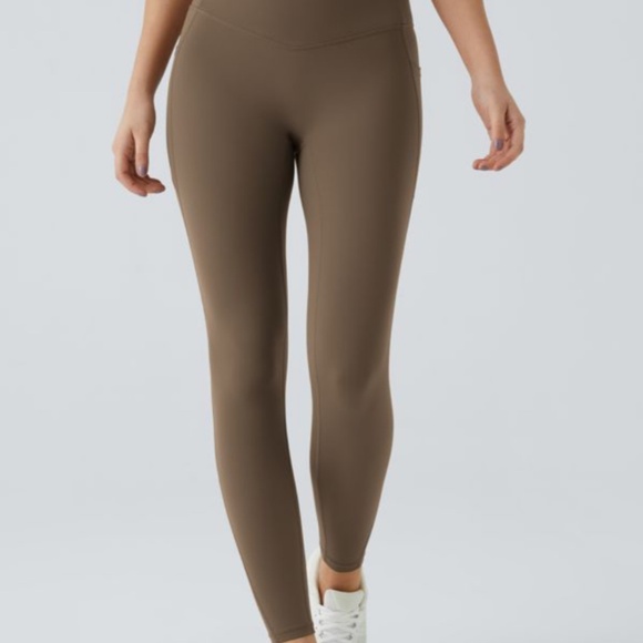 Halara SoCinched High Waisted Tummy Control Side Pocket color brown Size xs - Picture 3 of 8